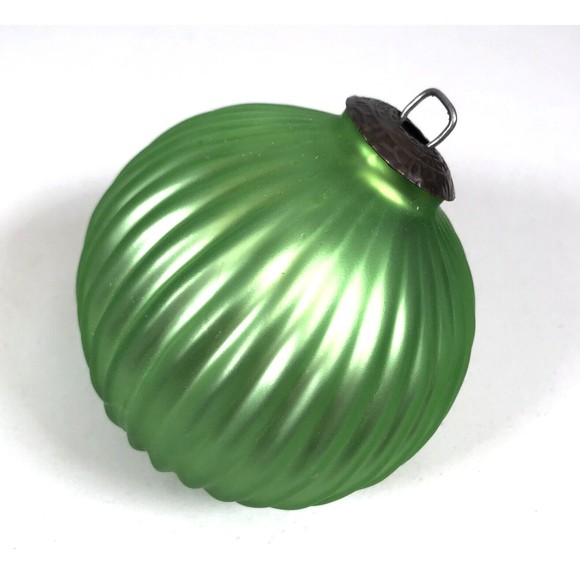 VTG Kugel Midwest Christmas Ornament Iridescent Lime Green Ribbed Glass Lg 4.5" - Picture 5 of 9